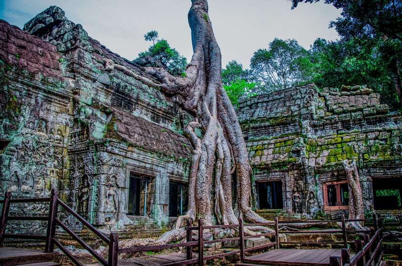 Seat-In-Coach: Small Circuit tour with Sunrise at Angkor Wat - Dress code and comfort tips for knees-and-shoulders