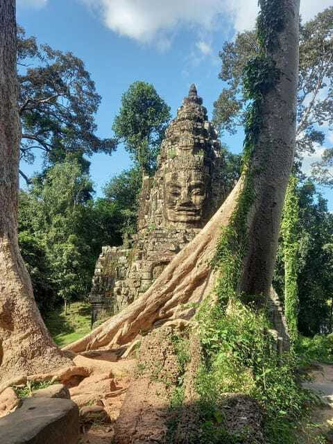 Shared day tour with Spanish-speaking guide at Angkor Temple. - Should you book this Angkor Thom, Ta Phrom, and Angkor Wat day tour?