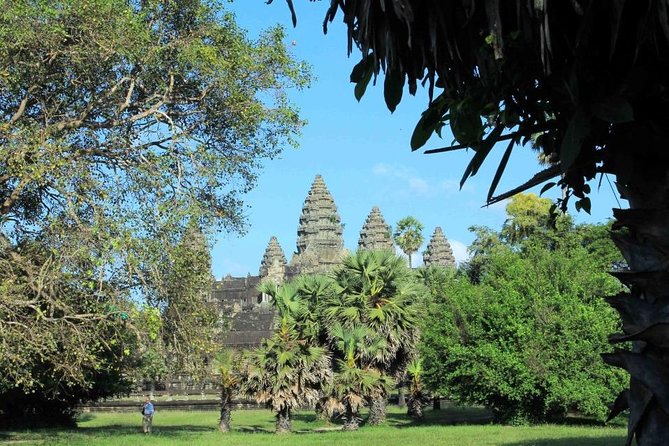Shared Tour to Angkor Wat, Bayon and Ta Prohm Temples - Angkor Thom South Gate and Tonle Oum: The Gate Names That Give You Bearings