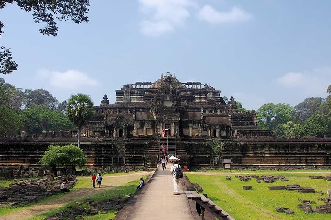 Shared Tour to Angkor Wat, Bayon and Ta Prohm Temples - Bayon Temple: Inside and Out, with the Faces Made Understandable