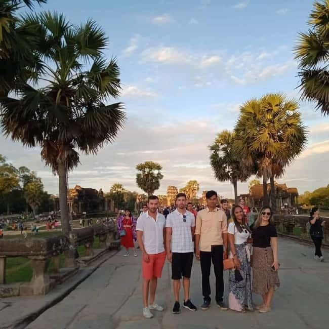 Siem Reap: 2-Day Private Angkor Wat & Angkor Temples Tour - How the transport and guide setup affects your comfort