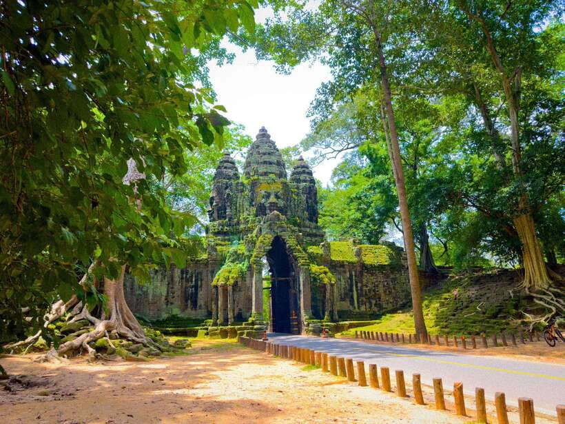Siem Reap: 2-Days Angkor Wat with Sunrise Small-Group Tour - Key highlights that make this tour work