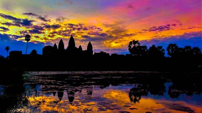 Siem Reap: 2-Days Angkor Wat with Sunrise Small-Group Tour - Two days built around the light at Angkor Wat