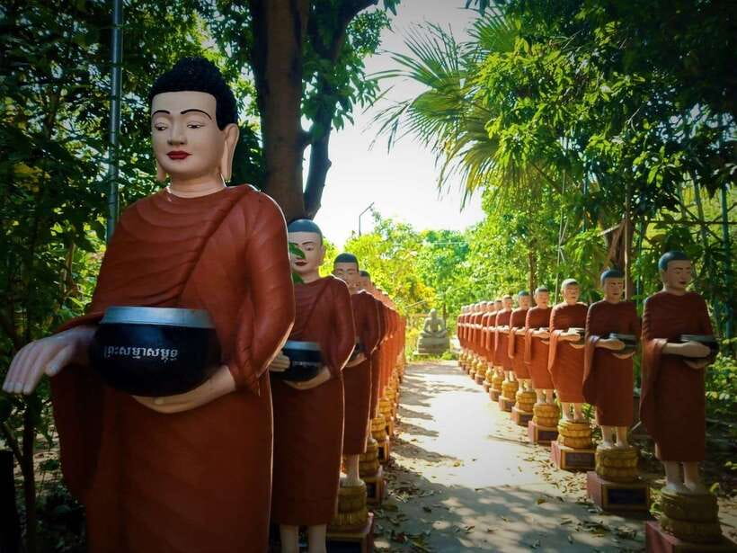 Siem Reap: 3-Hour Behind-the-Scenes Tuk-Tuk Tour - Theam’s Gallery and Theam’s House: Art in a Wistful Garden Setting