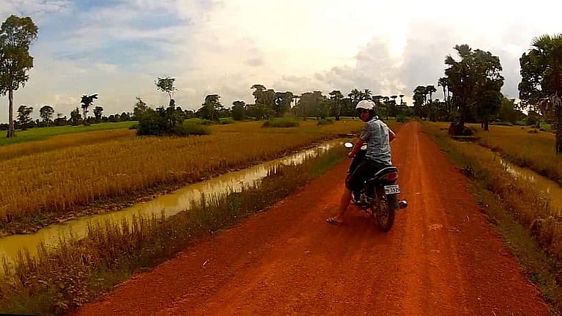 Siem Reap: 6-Hour Easy Rider Motorbike Tour - Getting picked up, learning the bike, then heading out