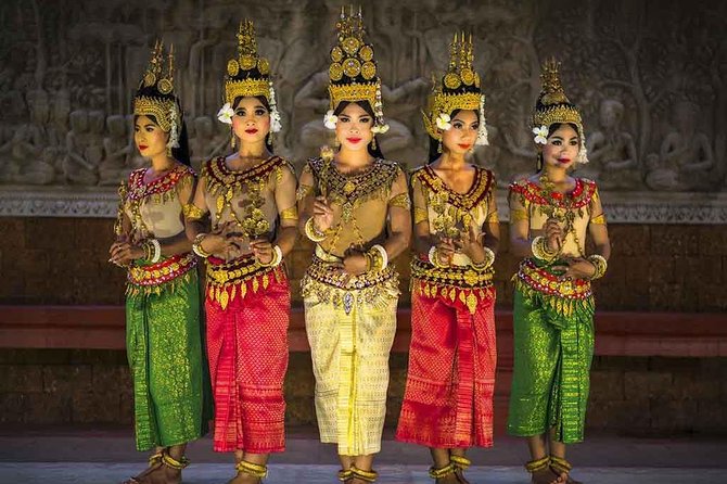 Siem Reap: Amazing Apsara Dance Show with Dinner &Hotel Transfers - Who this suits best (and who might not love it)