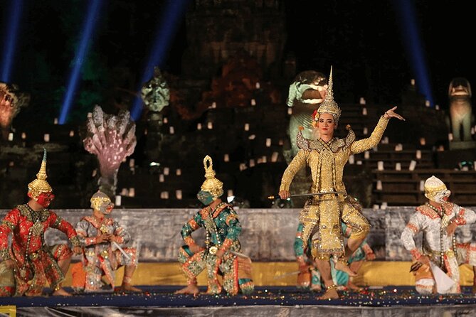 Siem Reap: Amazing Apsara Dance Show with Dinner &Hotel Transfers - The buffet dinner in Khmer style, with Amok curry and BBQ