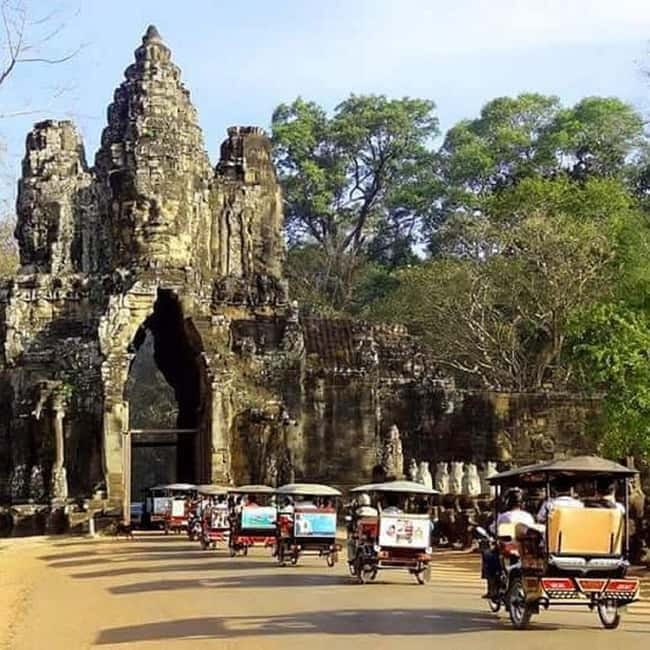 Siem Reap: Angkor 1-Day Private Tour with Sunset or Sunrise - How the 1-Day and 2-Day timing changes your whole experience