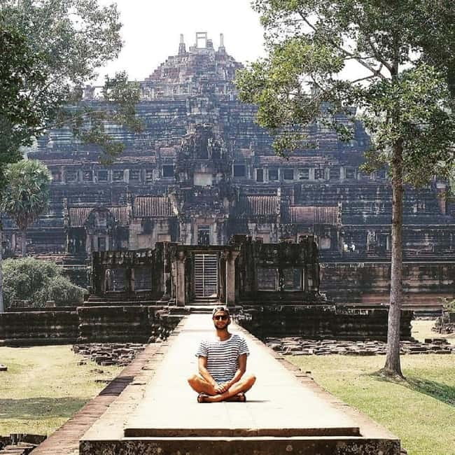 Siem Reap: Angkor 1-Day Private Tour with Sunset or Sunrise - Victory Gate and Baphuon, a smart photo and pacing break