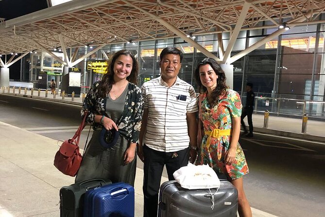 Siem Reap Angkor Private Tour Guide in English and Spanish - Angkor Wat at the start: the moat, the 700-meter bridge, and what to look for