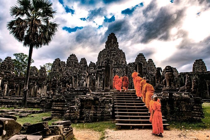 Siem Reap Angkor Private Tour Guide in English and Spanish - Price and entry fees: what you are paying for, and what you must budget