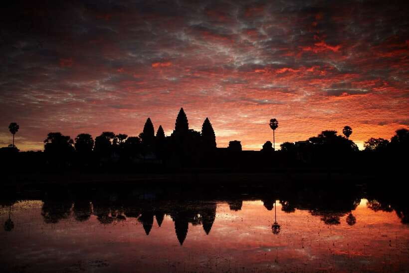 Siem Reap: Angkor Sunrise 1- or 2-Day Guided Temples Tour - Angkor Wat Sunrise, Done the Right Way