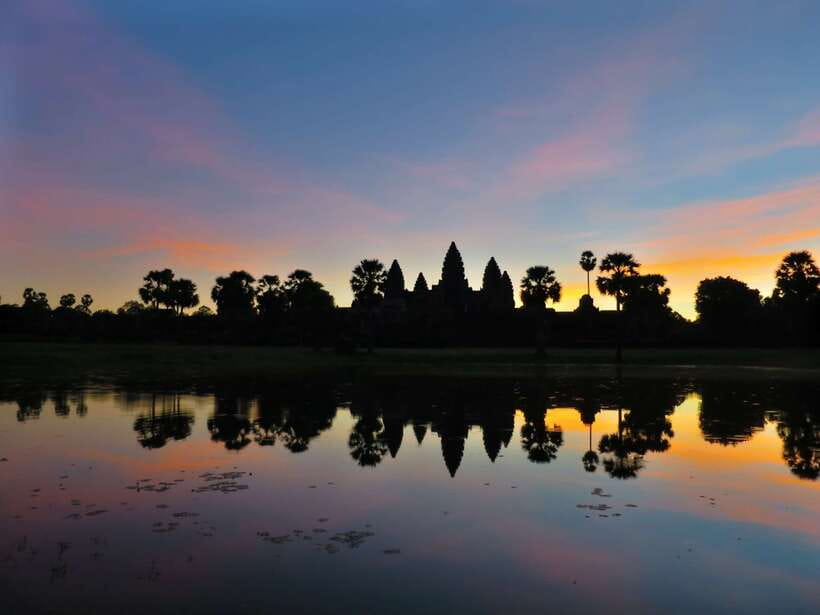 Siem Reap: Angkor Sunrise 1- or 2-Day Guided Temples Tour - Ta Prohm Jungle Temple, the One You Feel in Your Bones