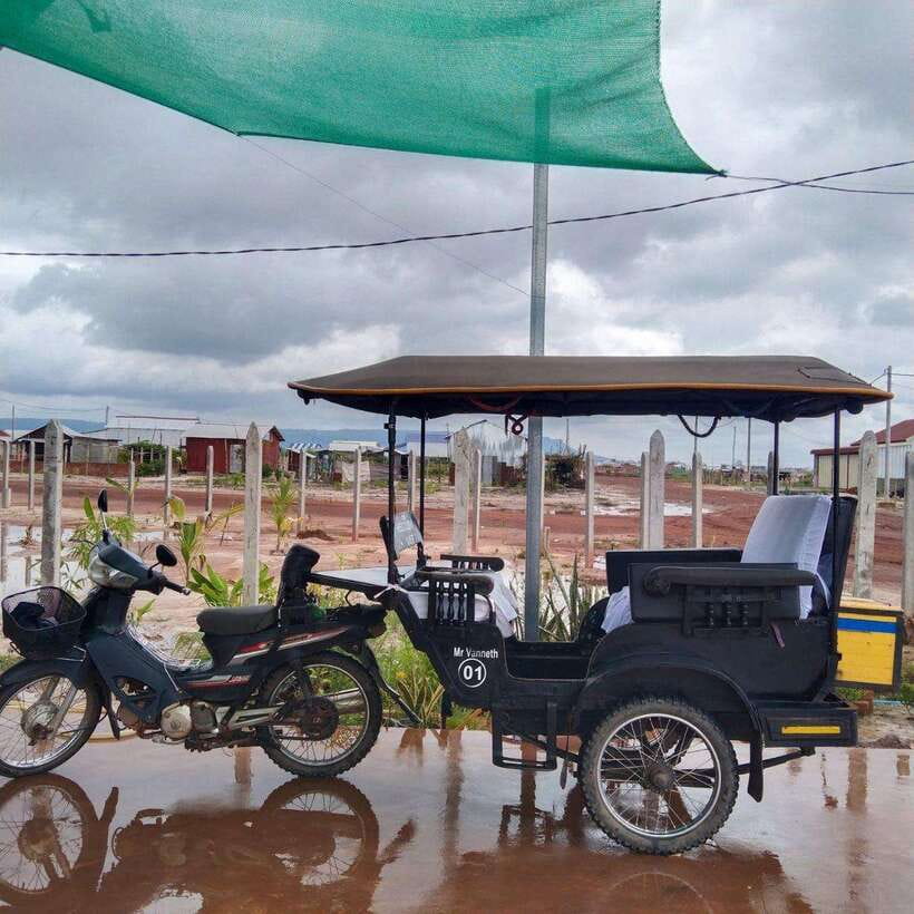 Siem Reap: Angkor Temples Tour by a Private Tuk Tuk - Private tuk-tuk setup for up to four, and what the $25 really buys