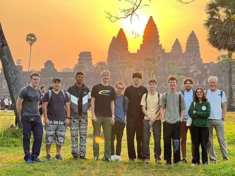 Siem Reap: Angkor Wat 2-Day Tour with Sunrise and Sunset - Day 1 (4:30am to 1:00pm): sunrise energy and the quieter start