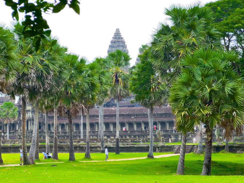 Siem Reap: Angkor Wat, Bayon & Ta Prohm Guided Tour - Pickup From Krong Siem Reap, Then a Photo Stop Before the Ruins
