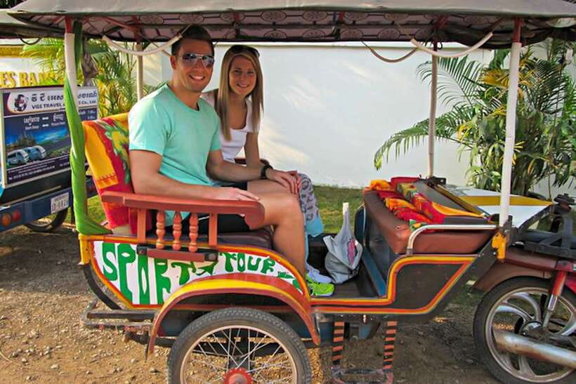 Siem Reap: Angkor Wat Private Tuk-Tuk Tour - Angkor Wat at sunrise: what to look for before you get swept up