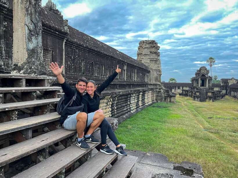 Siem Reap: Angkor Wat Private Tuk-Tuk Tour - Bayon and Angkor Thom: the face-gazing that hits harder in person