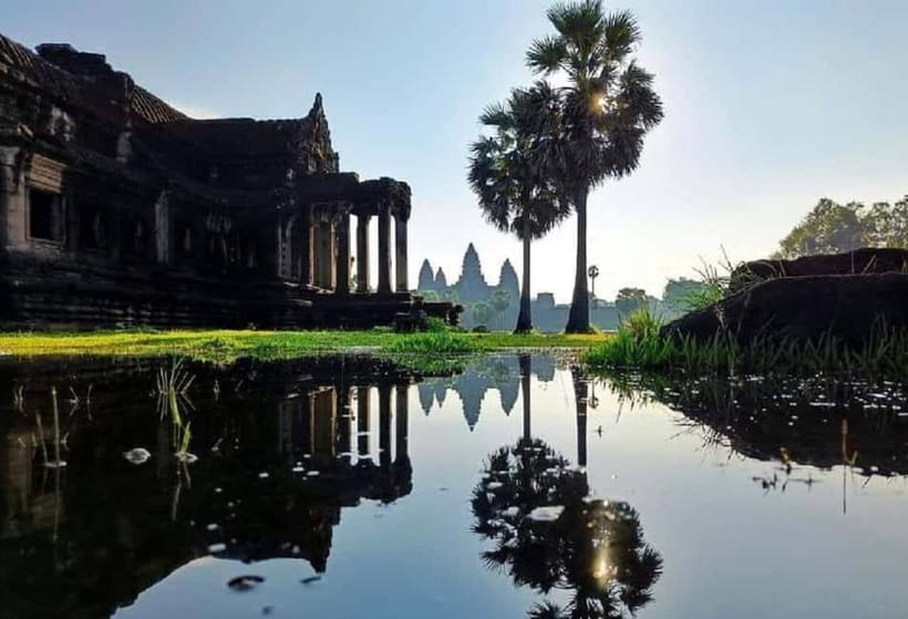 Siem Reap: Angkor Wat Small-Group Day Tour - Ta Prohm: where tree roots steal the scene