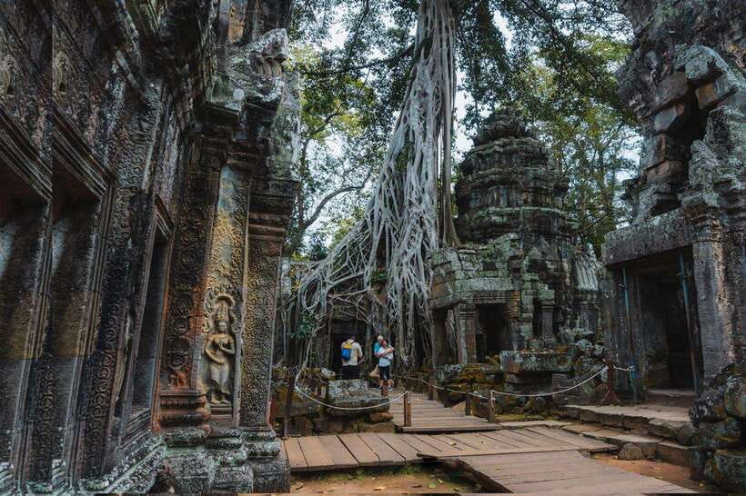 Siem Reap: Angkor Wat Small-Group Full Day Tour and Sunset - Price and value: $32 plus the Angkor pass and lunch reality