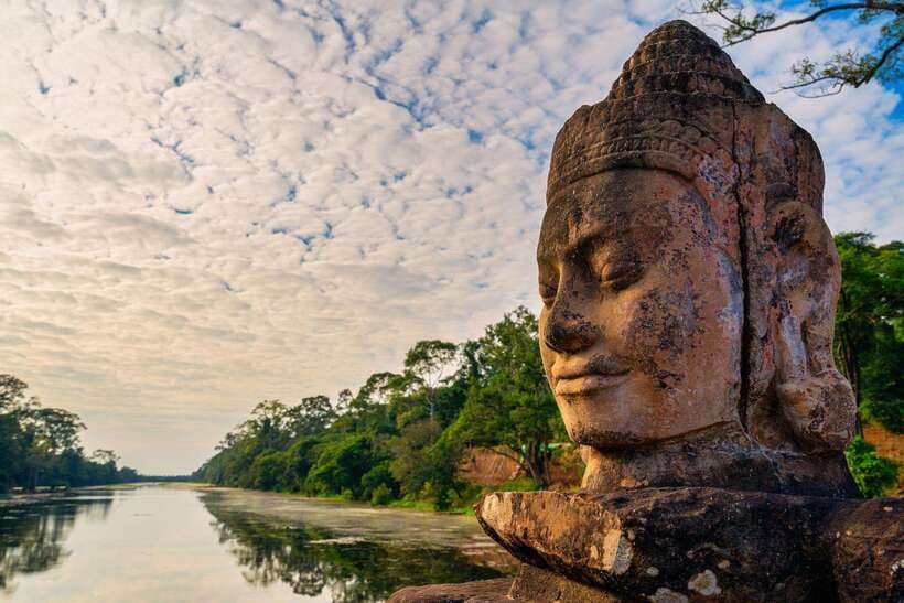 Siem Reap: Angkor Wat Small-Group Full Day Tour and Sunset - Terrace of Elephants and Baphuon: the storytelling stonework