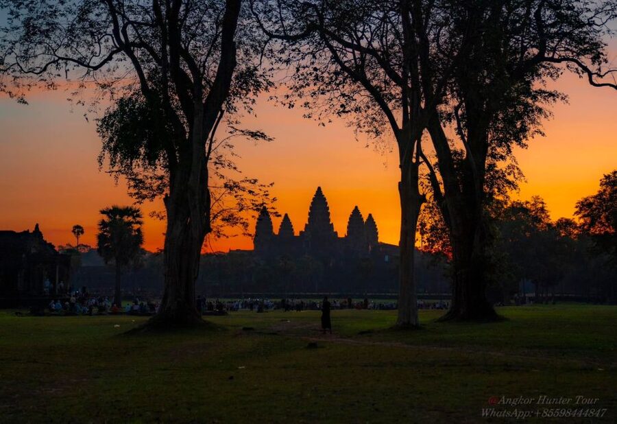 Siem Reap: Angkor Wat: Small-Group Sunrise Tour - Angkor Thom and Bayon: Over 200 Faces Looking Back