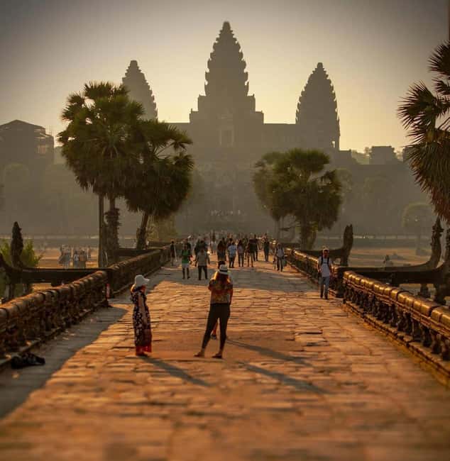 Siem Reap: Angkor Wat Small Group Tour with Spanish Guide - Before You Go: Tickets, Dress Code, and What to Pack