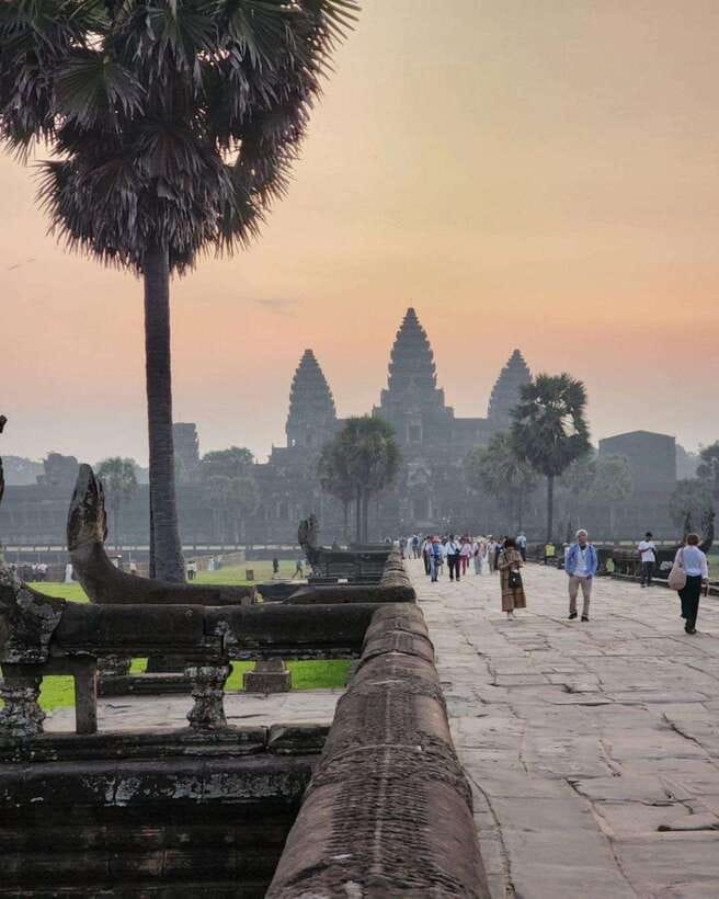 Siem Reap: Angkor Wat Small Group Tour with Spanish Guide - Transport, Heat, and Photo Tips That Actually Help