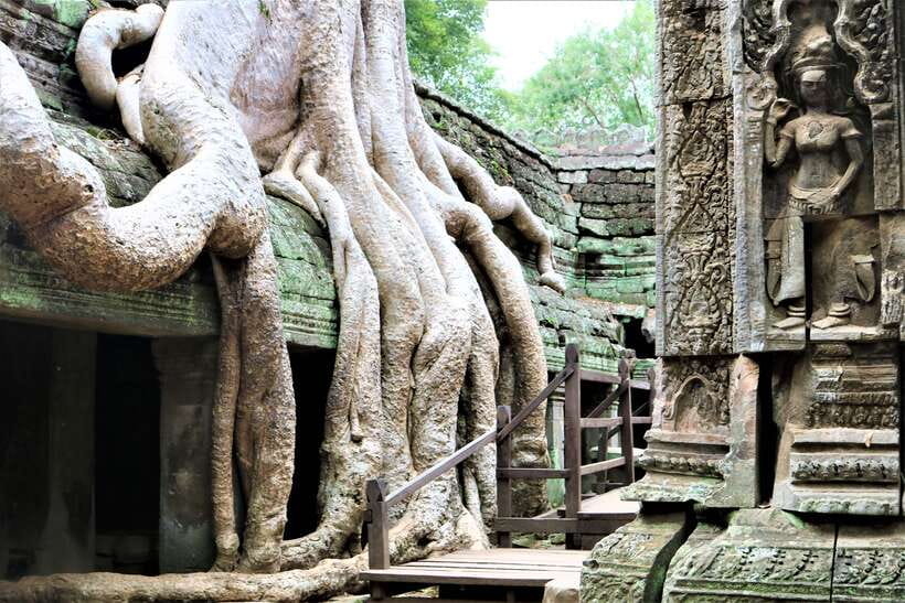 Siem Reap: Angkor Wat Sunrise and Best Temples Tour - Breakfast at Angkor, then Angkor Thom’s Southern Gate and Bayon faces