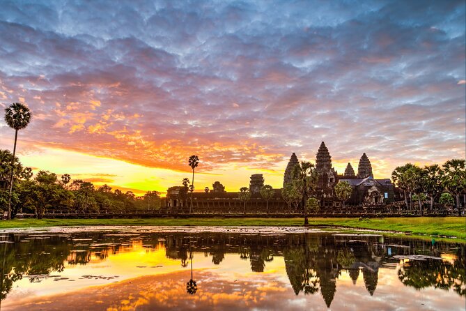 Siem Reap: Angkor Wat Sunrise Bike Tour & Jungle Breakfast - Why biking Angkor at sunrise beats the normal tour flow