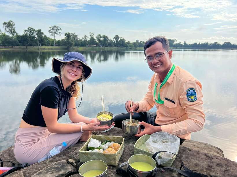 Siem Reap: Angkor Wat Sunrise Tour via Tuk Tuk & Breakfast - Breakfast at a local family restaurant, plus palm cake from Preah Dak village
