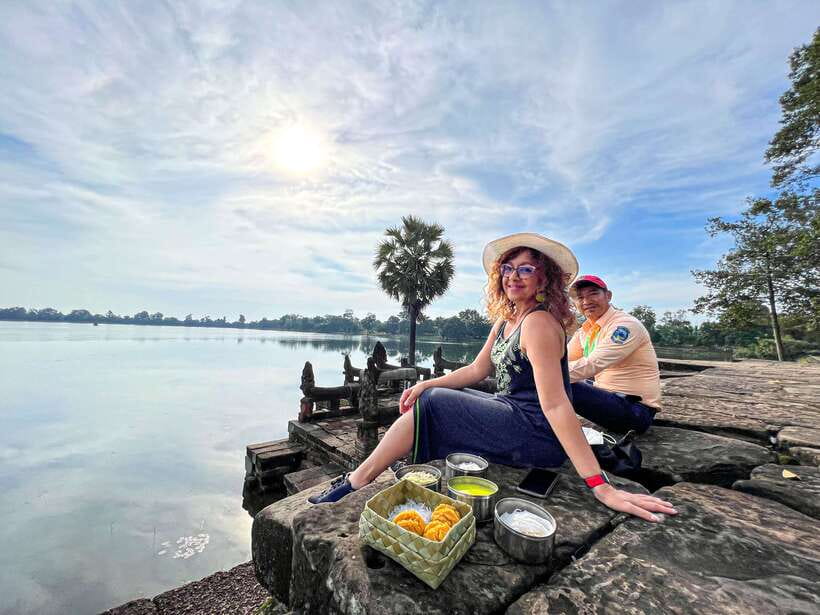 Siem Reap: Angkor Wat Sunrise Tour via Tuk Tuk & Breakfast - The Siem Reap market finish: where you can snack your way through Cambodia