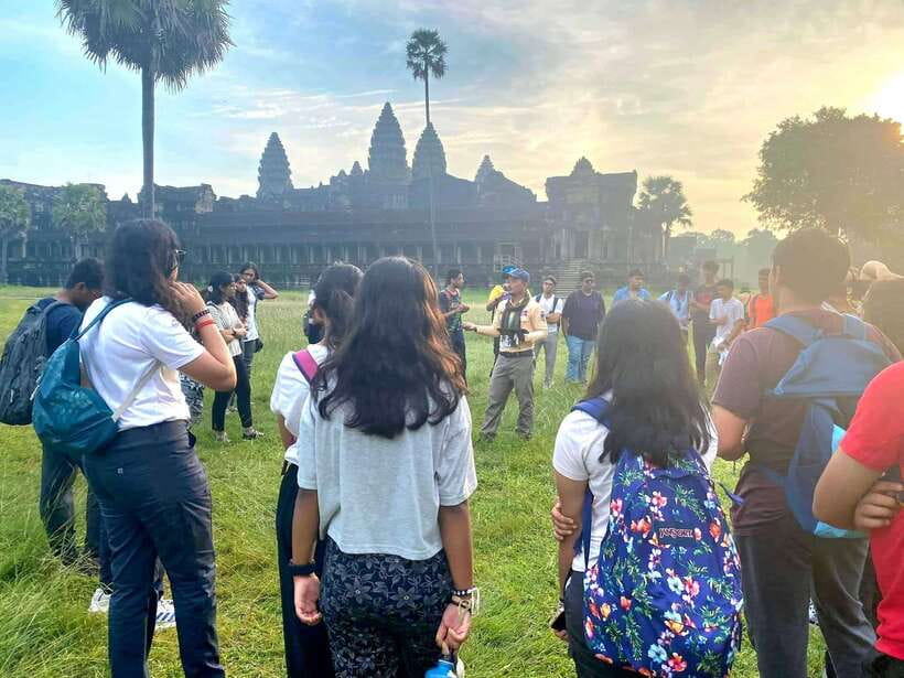 Siem Reap: Angkor Wat Sunrise Tour With Small Group - What this 8-hour small-group day feels like in real life