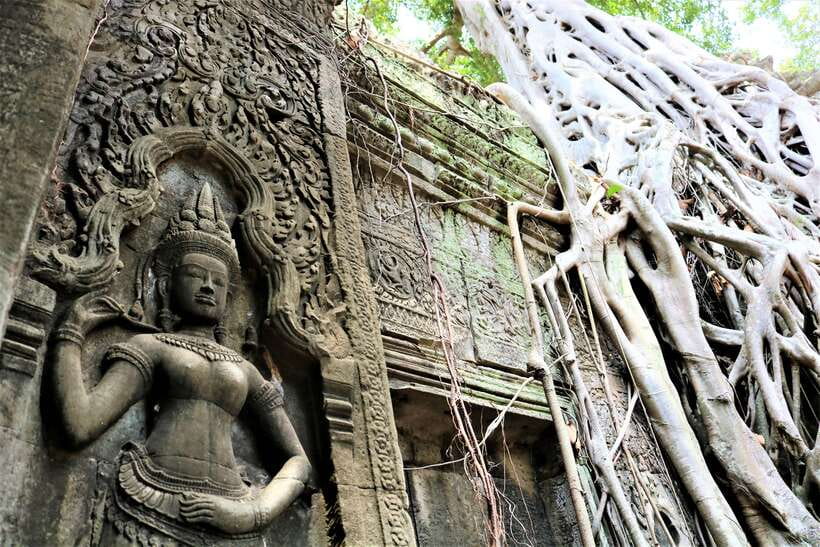 Siem Reap: Angkor Wat with German or English Guided Tour - Pickup, Ride, and Skipping the Ticket Line