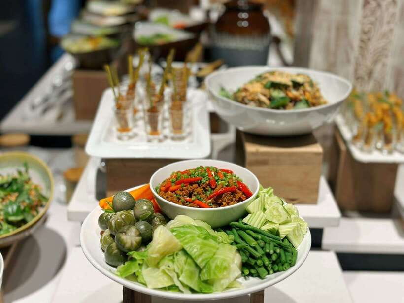 Siem Reap: Apsara Dance Show and Dinner with Hotel Pickup - Should You Book This Apsara Dance Dinner?
