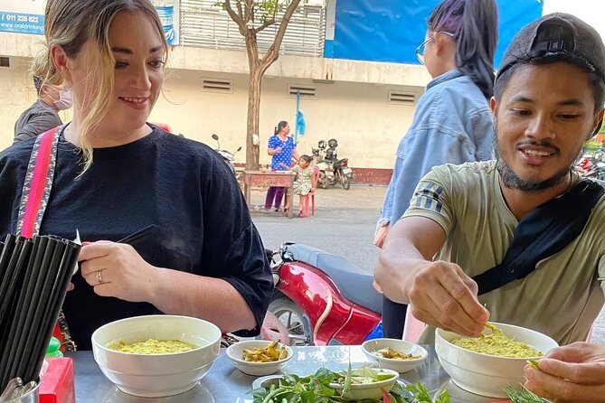 Siem Reap Authentic Breakfast and Market Tour - How the Guide Makes the Morning Click