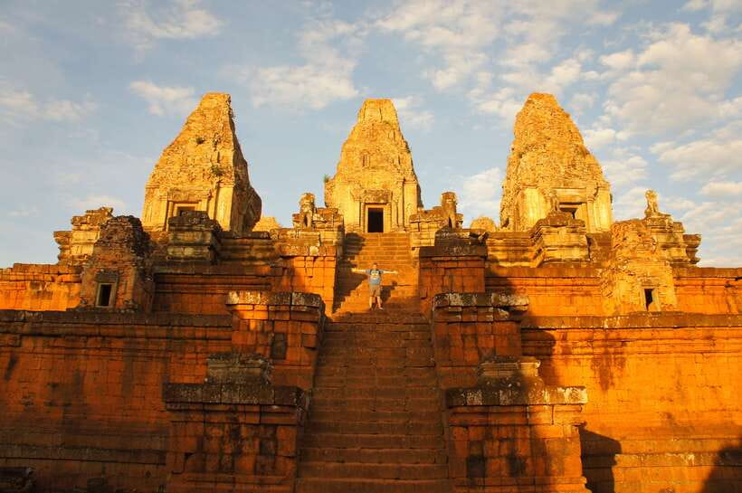 Siem Reap: Banteay Srei and Grand Circuit Heritage Tour - Banteay Srei: the carvings Cambodia does best