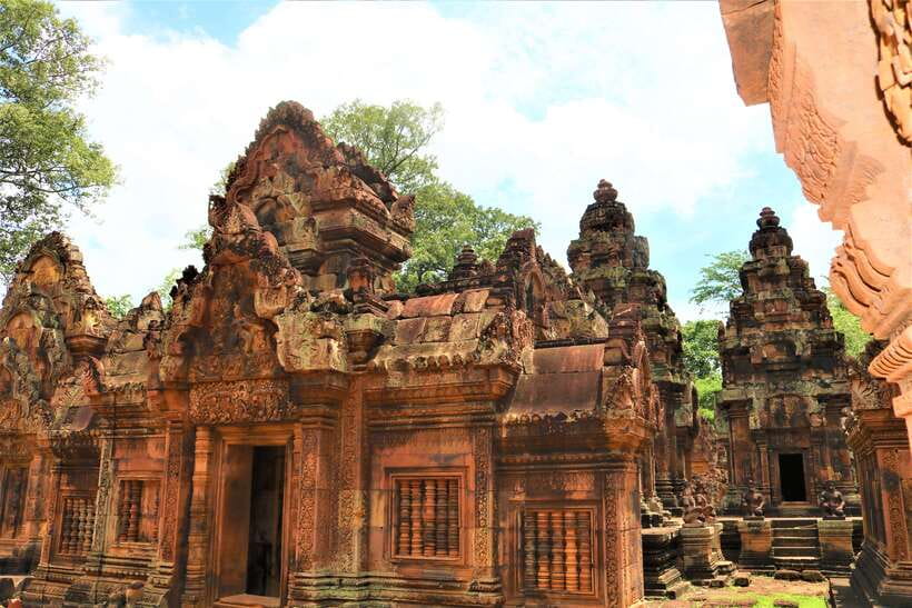 Siem Reap: Banteay Srei and Grand Circuit Heritage Tour - Morning pickup and the cool-van setup for a full day