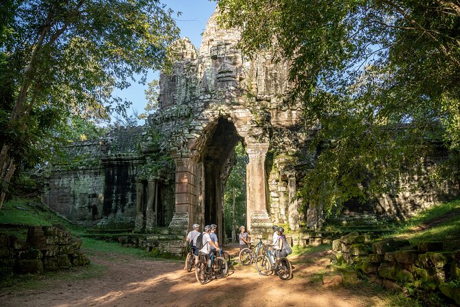 Siem Reap: Bike the Angkor Temples - Full-Day 30km Tour - Angkor Wat in the morning light, by bike instead of tour bus