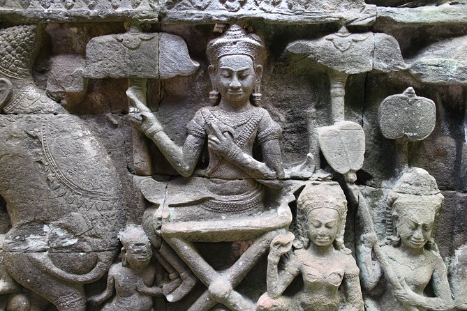 Siem Reap: Bike the Angkor Temples - Full-Day 30km Tour - Elephant Terrace and lunch: fuel for the afternoon temples