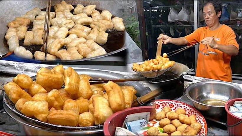 Siem Reap: Cambodia local street foods and local guide - How your guide makes Khmer menus and ordering click