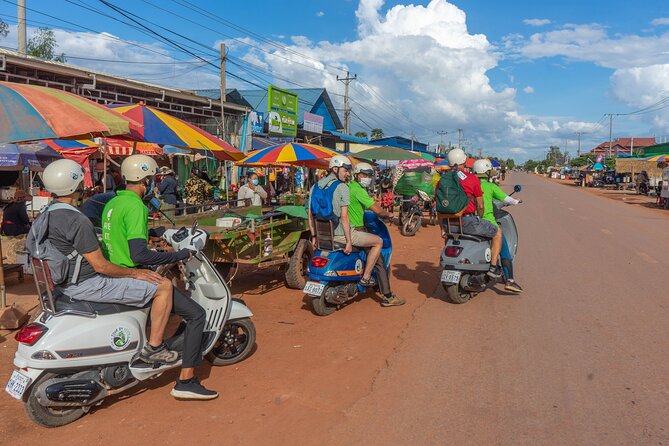 Siem Reap Countryside Sunset Vespa Tour / Tuk Tuk Available - Wat Po Banteaychey and the farm-and-temple mix
