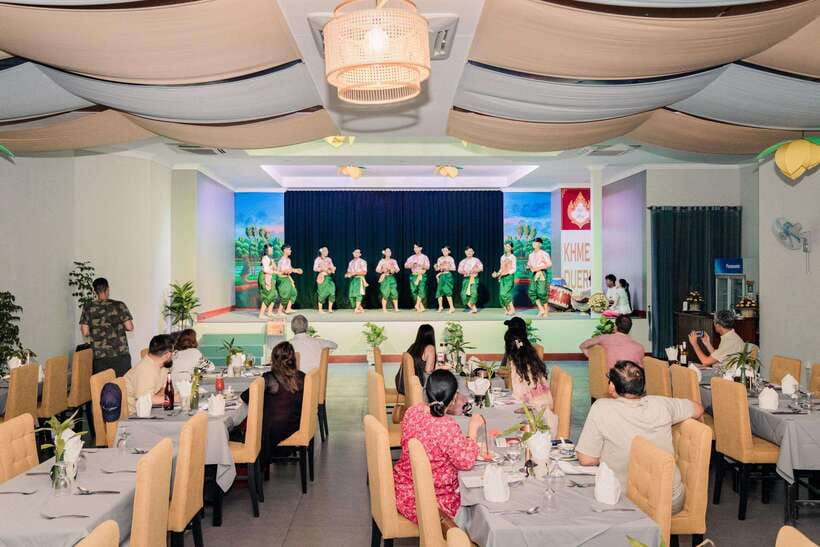 Siem Reap: Dinner and Traditional Show with Hotel Transfer - Booking tips that make the experience smoother