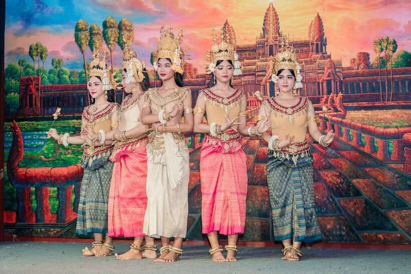 Siem Reap: Dinner and Traditional Show with Hotel Transfer - Tuk-tuk pickup from Krong Siem Reap: easy, but confirm timing