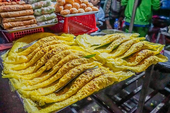 Siem Reap Evening Food Tour - Inclusive 5 stops Local Tastings - How adventurous options are handled, from snails to crickets