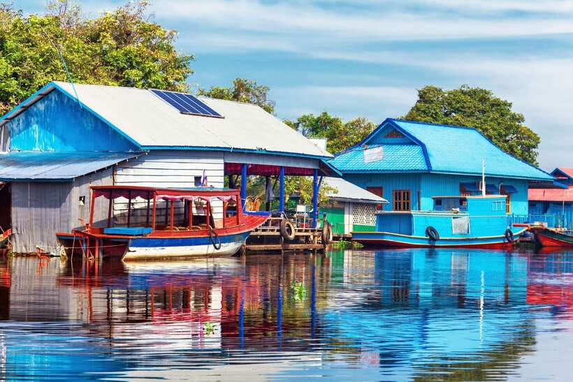 Siem Reap: Floating Village Half-Day Tour - Dock at Queen Tara: Lunch With Drinks, Plus a Front-Row View