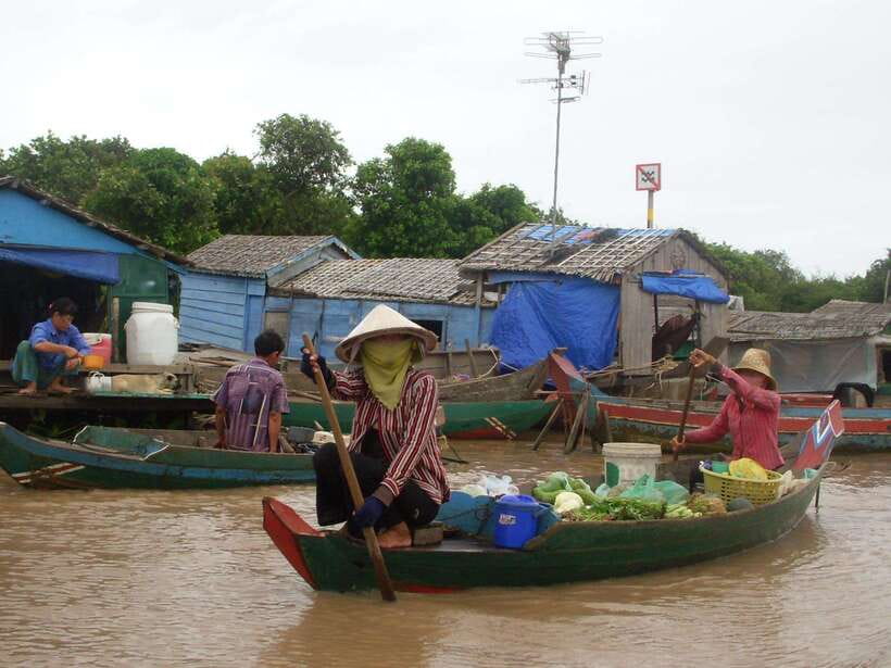 Siem Reap: Floating Village Tour - From the river entry to the floating village channels
