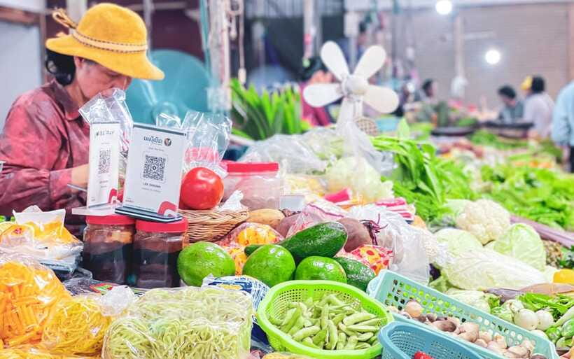 Siem Reap: FREE Market & Local Temple Tour - The pagoda and active monastery: a 10th century stop that’s still living