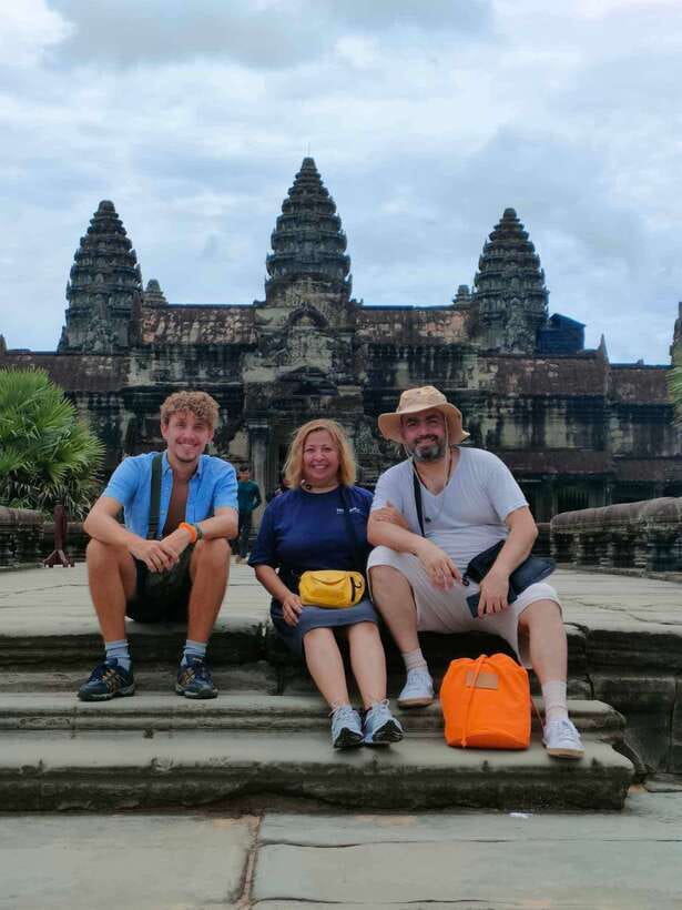 Siem Reap: Full-Day Angkor Wat Guided Tour with Sunset - Guide Style Matters: From Nick and Vone to Heang and Thom
