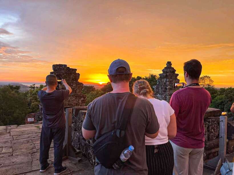Siem Reap: Full Day Angkor Wat Temple Experience with Sunset - Who Should Book This Angkor Day Tour, and Who Might Not